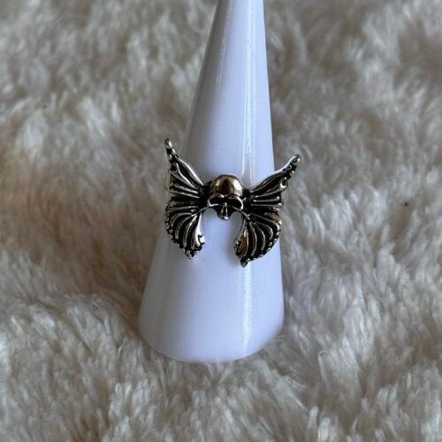 angel wings skeleton ring