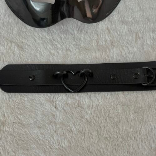 goth heart bracelet