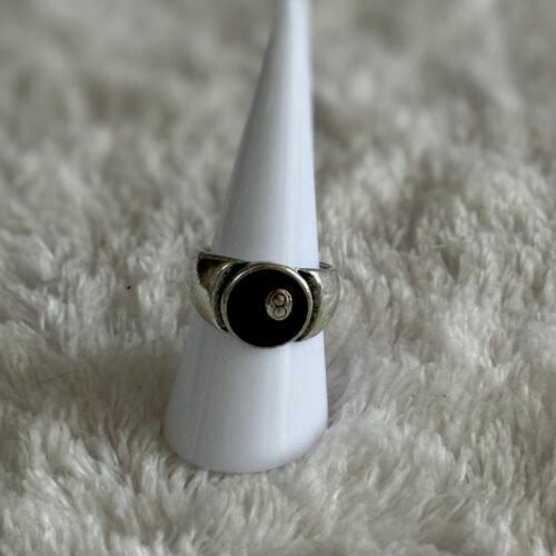 8 ball ring