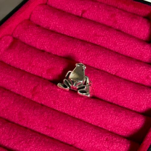 frog ring