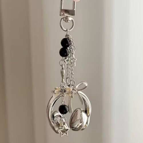 silver headphone keychain