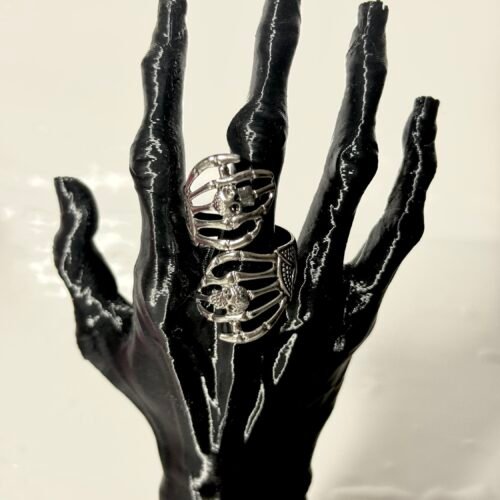 skeleton hands rings